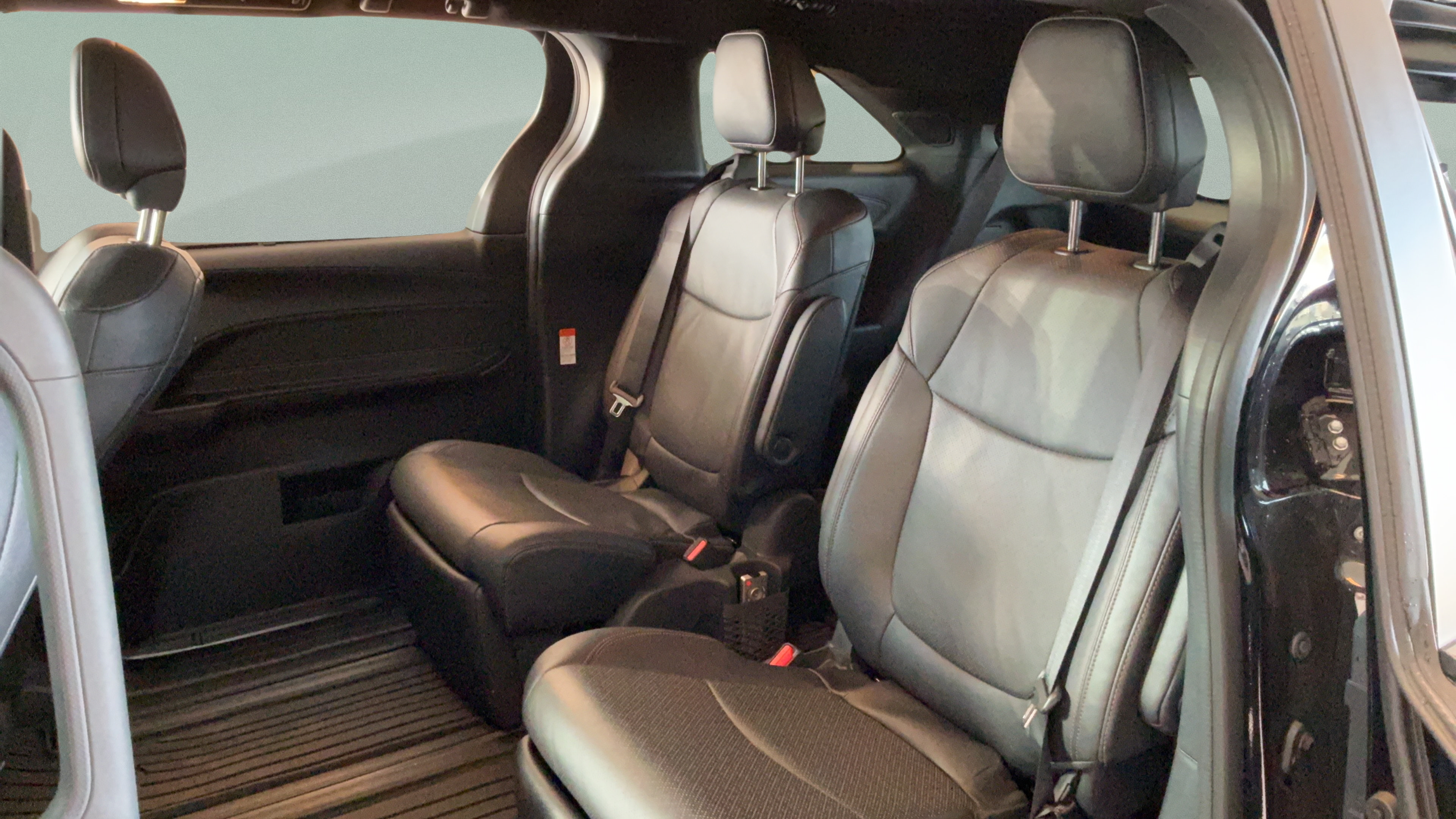 Certified 2025 Toyota Sienna Limited AWD/4WD image 29