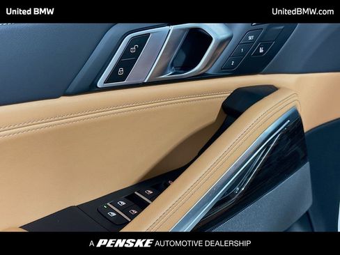 New 2026 BMW X6 xDrive40i image 3