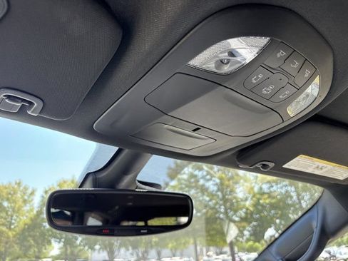 Used 2025 Chrysler Pacifica Select FWD image 42