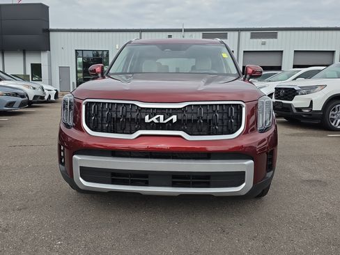 Certified 2024 Kia Telluride EX w/ EX Captain's Chair Package FWD image 2