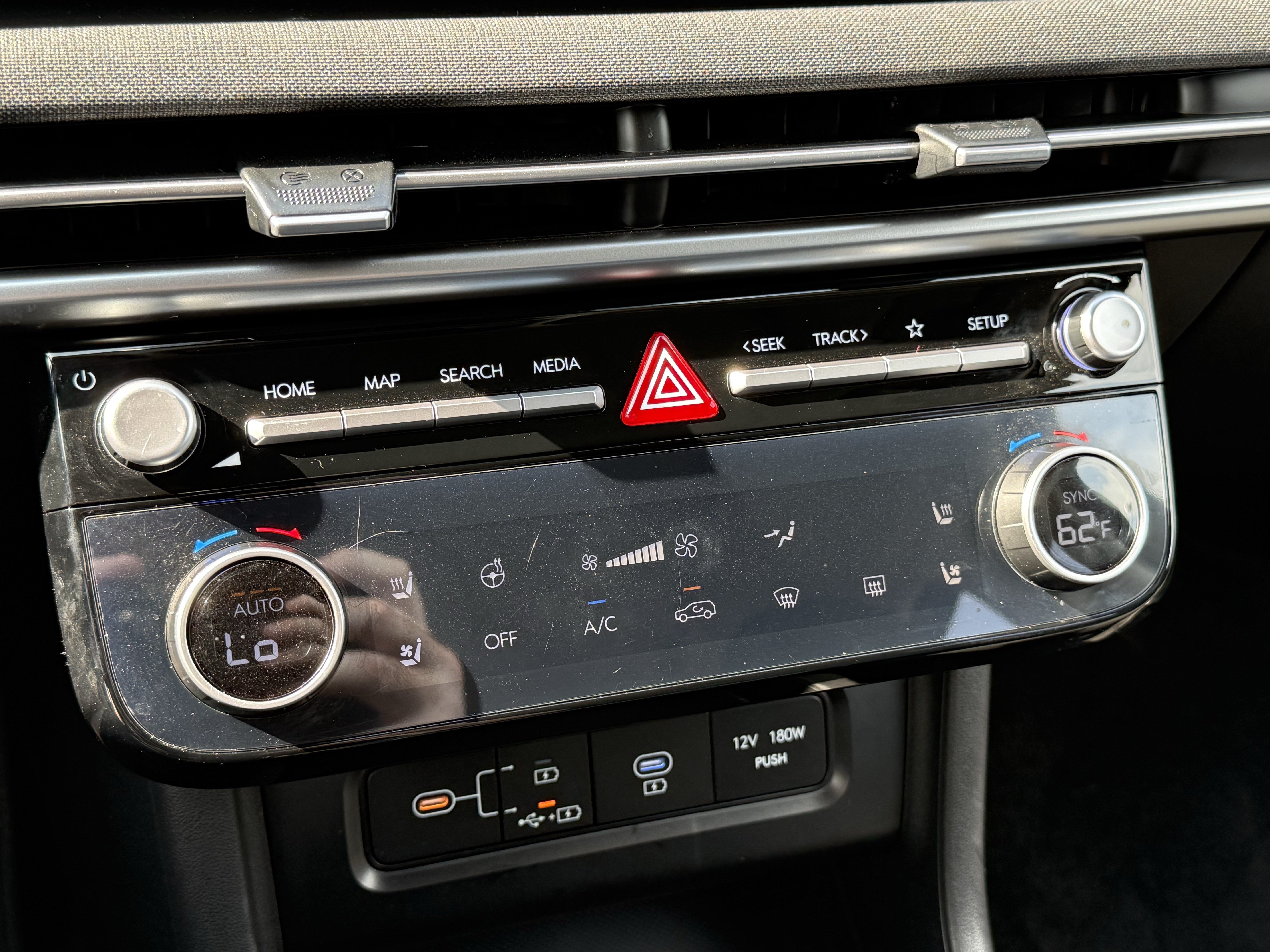 Used 2025 Hyundai Tucson Limited FWD image 31