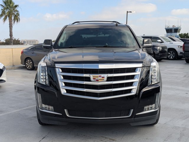 Used 2018 Cadillac Escalade Premium Luxury AWD/4WD image 2