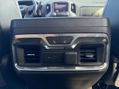 Used 2021 GMC Sierra 1500 Denali AWD/4WD image 31