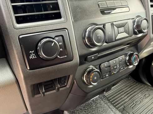 Used 2017 Ford F250 XL w/ Power Equipment Group AWD/4WD image 15