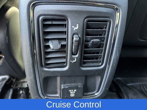 Used 2018 Jeep Grand Cherokee Laredo image 15