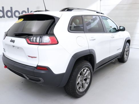 Used 2022 Jeep Cherokee Trailhawk image 8