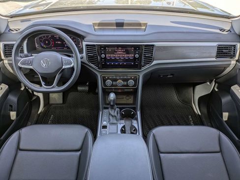 Certified 2023 Volkswagen Atlas SE w/ Panoramic Sunroof Package FWD image 19