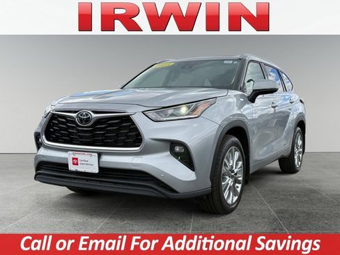 Used 2023 Toyota Highlander Limited AWD/4WD image 1