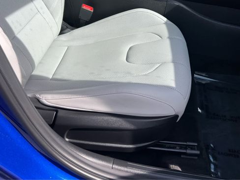 Certified 2024 Hyundai Elantra Limited FWD image 18