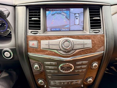 Used 2017 INFINITI QX80 Signature Edition w/ All Season Package AWD/4WD image 17