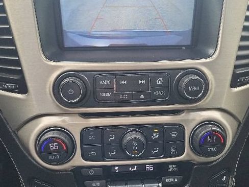 Used 2018 GMC Yukon Denali w/ Open Road Package AWD/4WD image 10