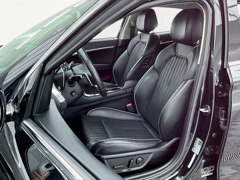 Used 2021 Genesis G70 2.0T w/ Elite Package image 25