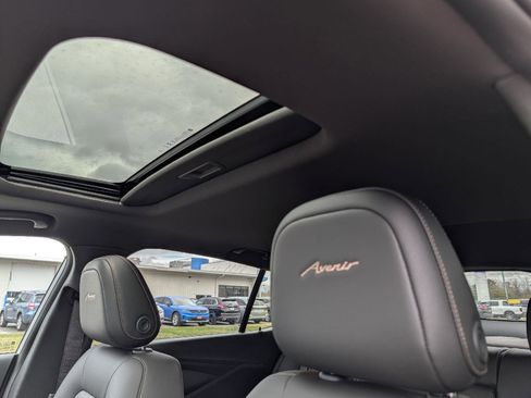 New 2026 Buick Envista Avenir image 12