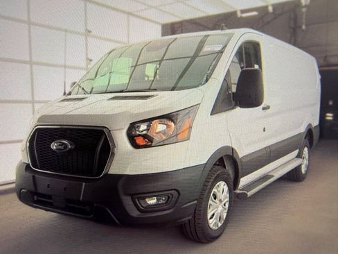 Used 2025 Ford Transit 250 Low Roof w/ Exterior Upgrade Package RWD image 2
