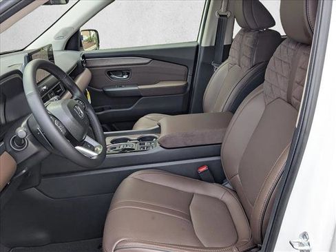 New 2026 Honda Pilot Elite image 4