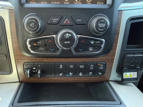 Used 2016 RAM 2500 Laramie AWD/4WD image 31