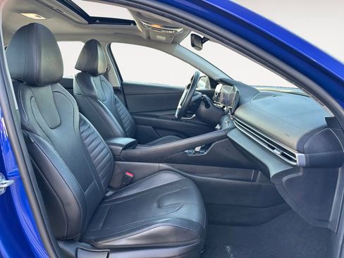 Used 2022 Hyundai Elantra Limited FWD image 15