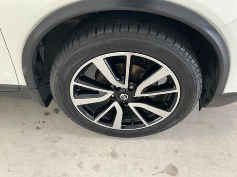 Used 2020 Nissan Rogue SL w/ Premium Package FWD image 28