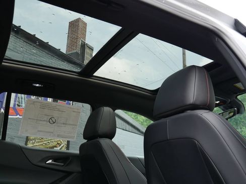 New 2027 Chevrolet Equinox RS w/ Safety and Technology Package AWD/4WD image 17