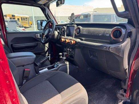 Used 2021 Jeep Gladiator Mojave AWD/4WD image 7