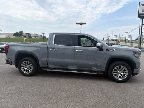 Used 2024 GMC Sierra 1500 Denali w/ Technology Package AWD/4WD image 14