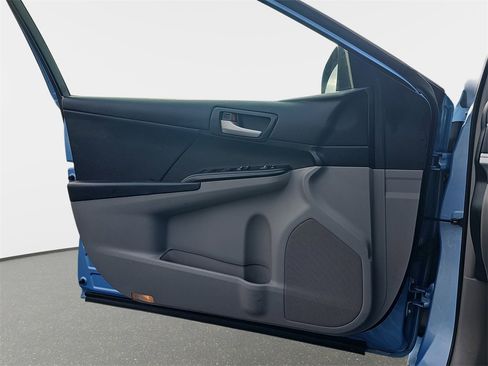 Used 2012 Toyota Camry LE image 23