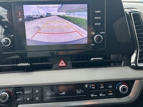 Used 2023 Kia Sportage LX FWD image 12
