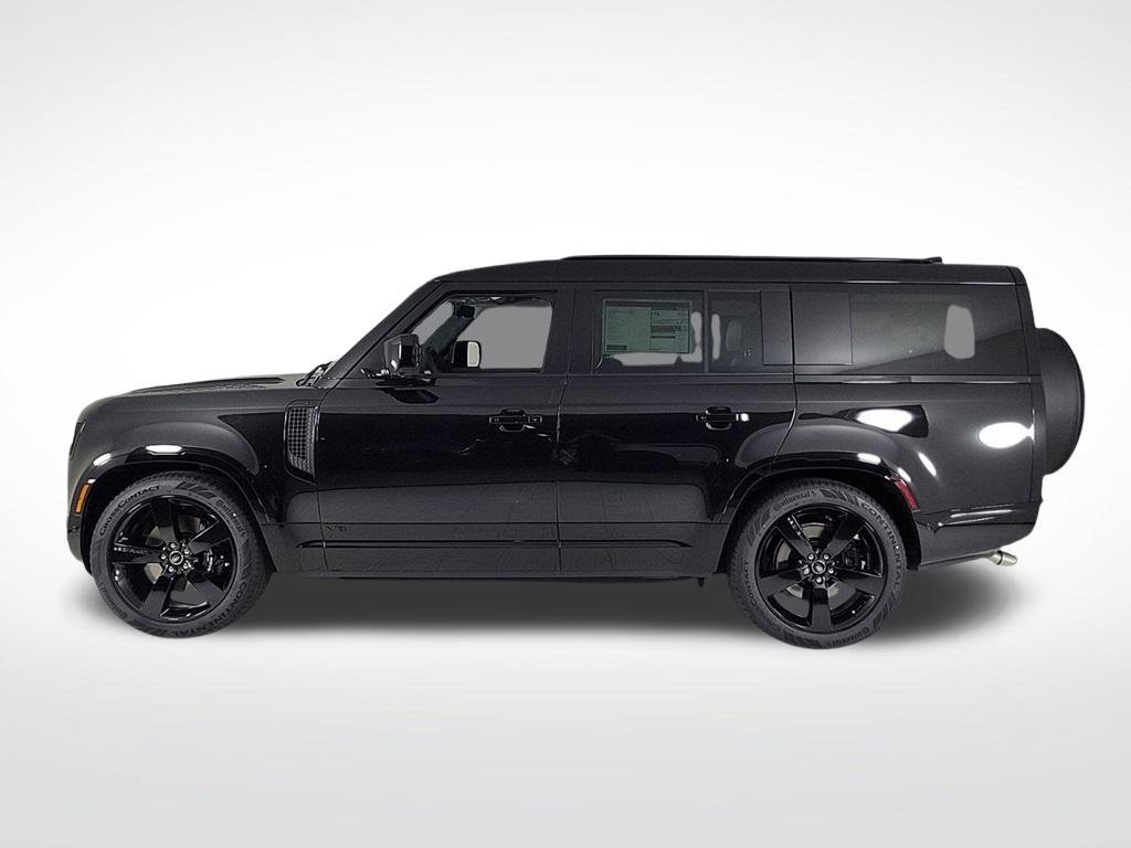 Used 2025 Land Rover Defender 130 V8 AWD/4WD image 2
