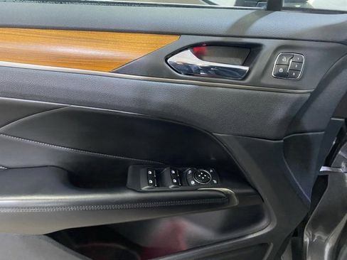 Used 2018 Lincoln MKC Select w/ Select Plus Package image 14