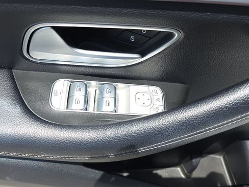 Used 2022 Mercedes-Benz GLS 450 4MATIC image 12