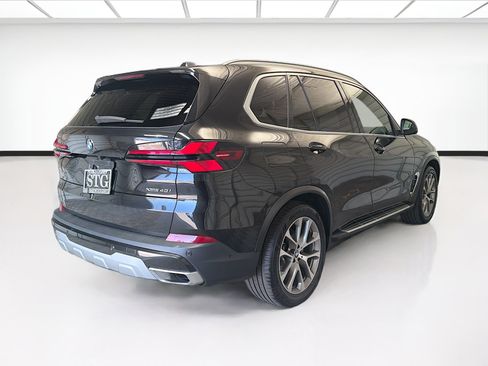 Used 2024 BMW X5 xDrive40i w/ Premium Package AWD/4WD image 4