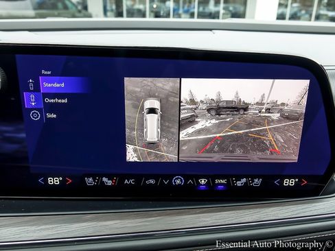 New 2026 Chevrolet Suburban Premier image 21