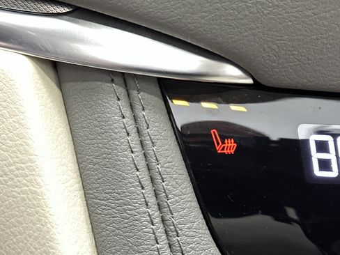 Used 2025 Cadillac XT5 Premium Luxury image 39