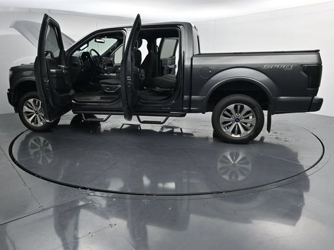 Used 2018 Ford F150 XLT w/ Equipment Group 302A Luxury AWD/4WD image 28