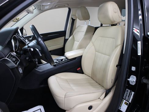 Used 2018 Mercedes-Benz GLS 450 4MATIC image 9