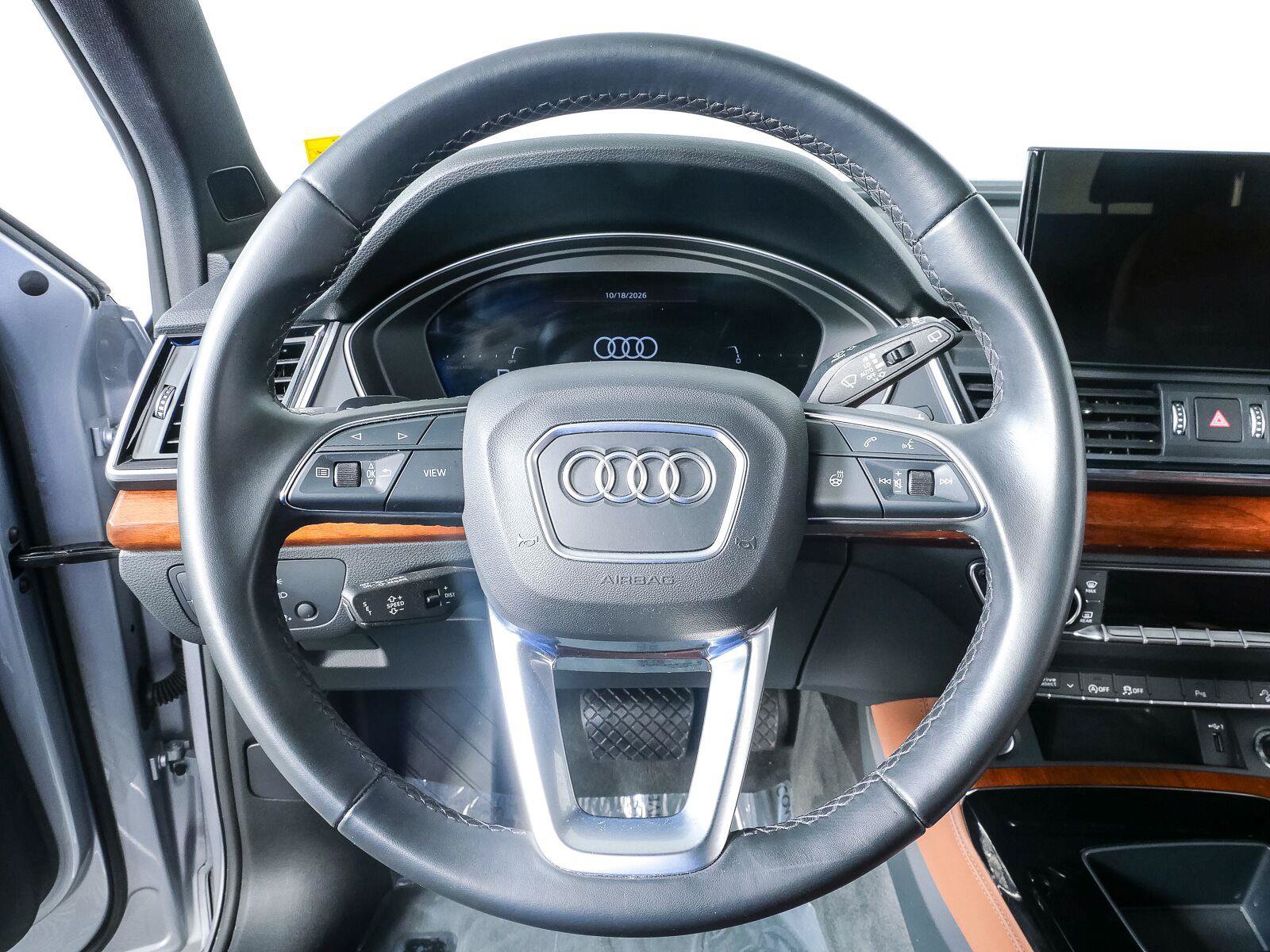 Used 2023 Audi Q5 2.0T Premium Plus w/ Premium Plus Package AWD/4WD image 10