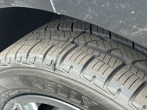 Certified 2023 Chevrolet Equinox RS FWD image 10