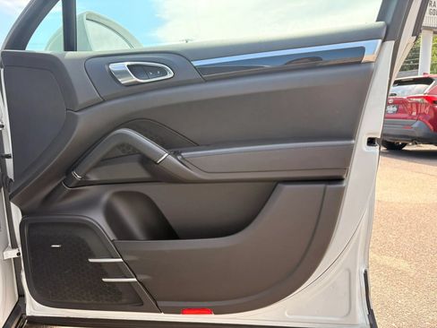 Used 2015 Porsche Cayenne S AWD/4WD image 12