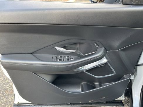 Used 2018 Jaguar E-PACE S image 43