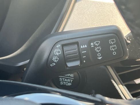 Used 2022 Ford Escape SE w/ Convenience Package image 28