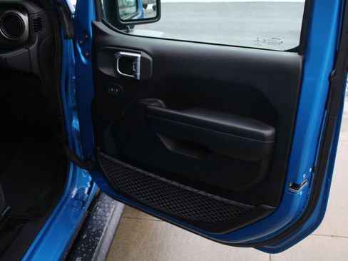 Certified 2021 Jeep Wrangler Unlimited Sport S image 12