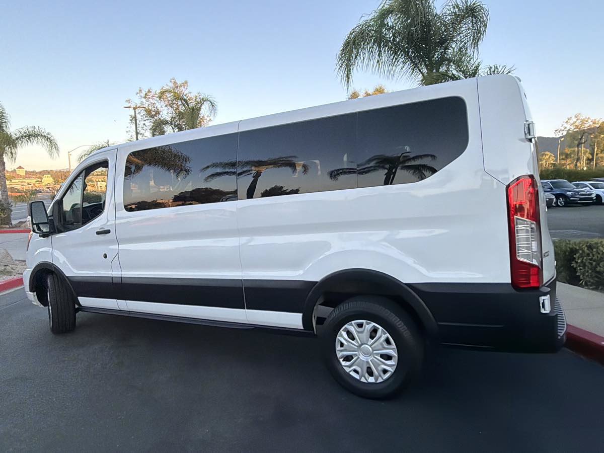 Used 2023 Ford Transit 350 XLT RWD image 18