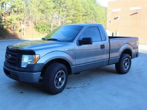 Used 2010 Ford F150 2WD Regular Cab image 2