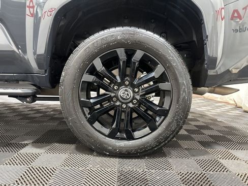 Certified 2025 Toyota 4Runner 4WD image 31