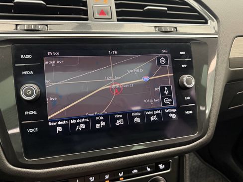 Used 2018 Volkswagen Tiguan SEL image 33