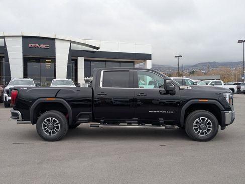 New 2026 GMC Sierra 3500 SLE w/ SLE Value Package image 7