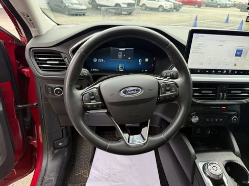 Certified 2023 Ford Escape Platinum w/ Premium Technology Package AWD/4WD image 15