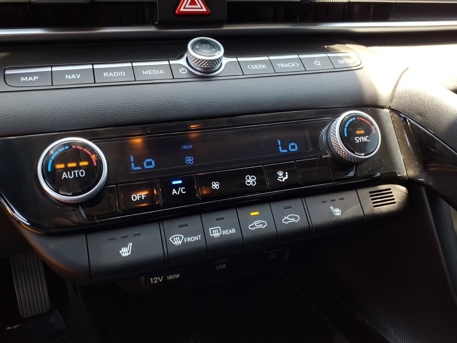 Used 2023 Hyundai Elantra SEL w/ Convenience Package FWD image 29