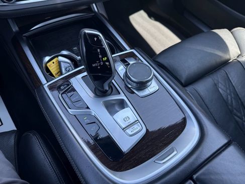 Used 2020 BMW 740i xDrive w/ M Sport Package AWD/4WD image 45