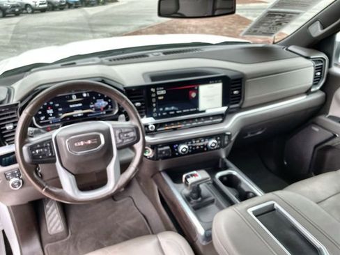 Used 2022 GMC Sierra 1500 SLT w/ SLT Premium Plus Package AWD/4WD image 20